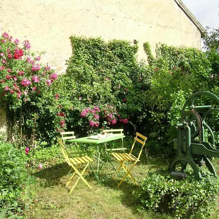 Dompierre-sur-besbre, 5 Pièces, 8 Personnes - Fr-1-489-109